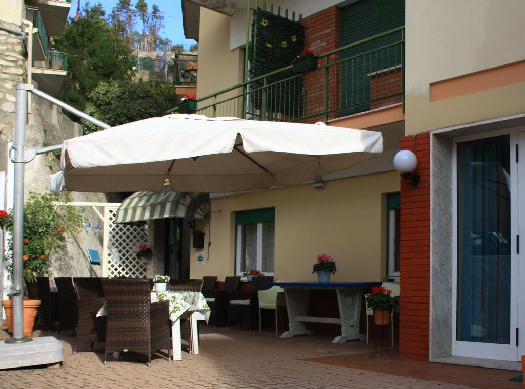 Albergo Oasi Finale Ligure Eksteriør bilde